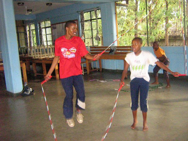 Keo Zee Leps jump rope in Africa Tanzania Moshi Tuna Haki Amani Mike Fry Michael Fry One World One Rope